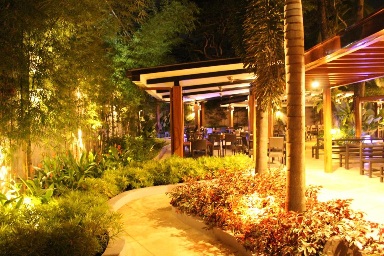 โรงแรมเบสต์ เวสเทิร์น พลัส ดิ ไอวีวอลล์ Puerto Princesa ภายนอก รูปภาพ